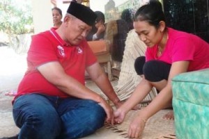 Acep Purnama sangat mengapresiasi usaha yang digeluti oleh Ibu Maryam 